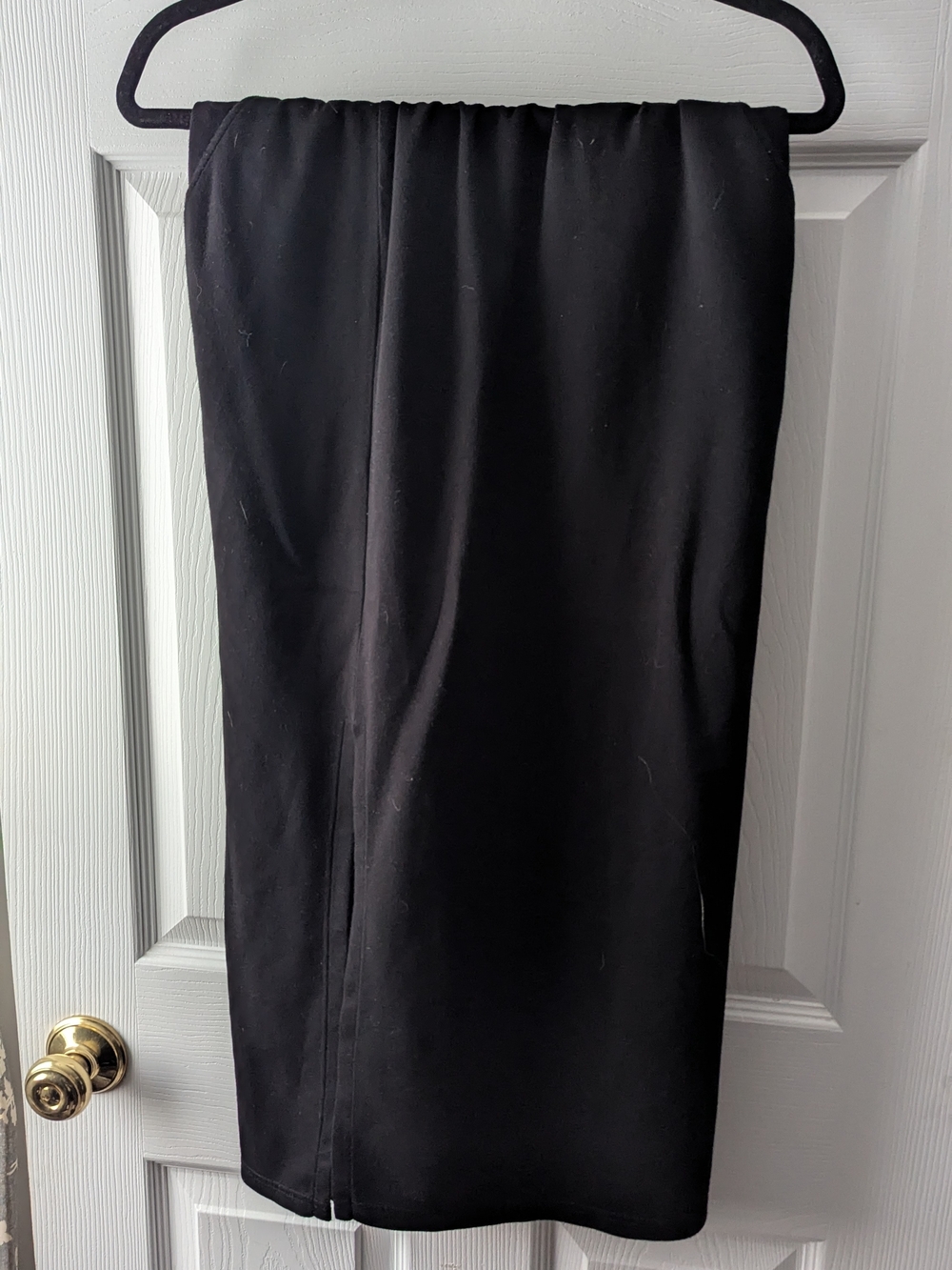 Sleek Black Pencil Skirt - Minimalist Workwear